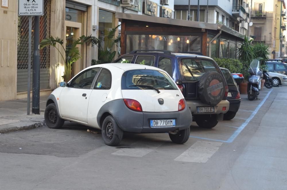 Парковка в Палермо, Италия