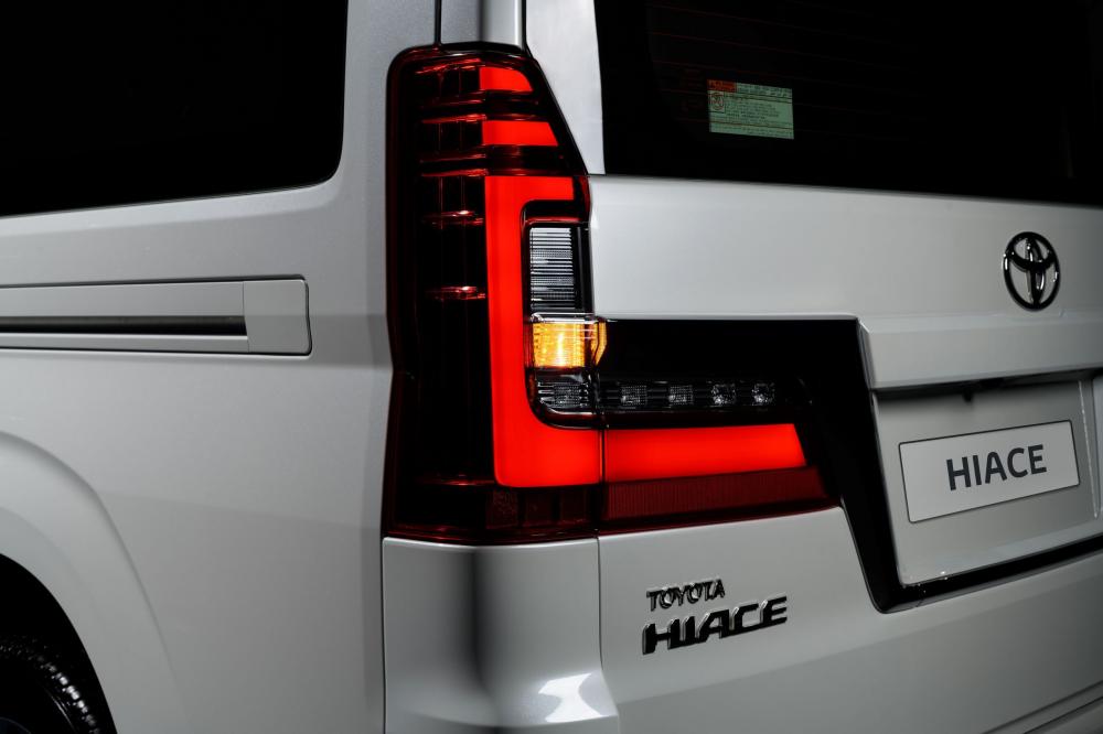 Toyota Hiace H300 Минивэн