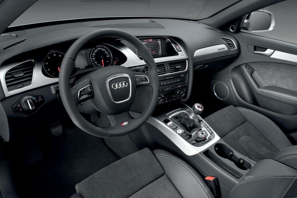 Audi A4 B8/8K (2008-2011) Универсал 5-дв. интерьер 
