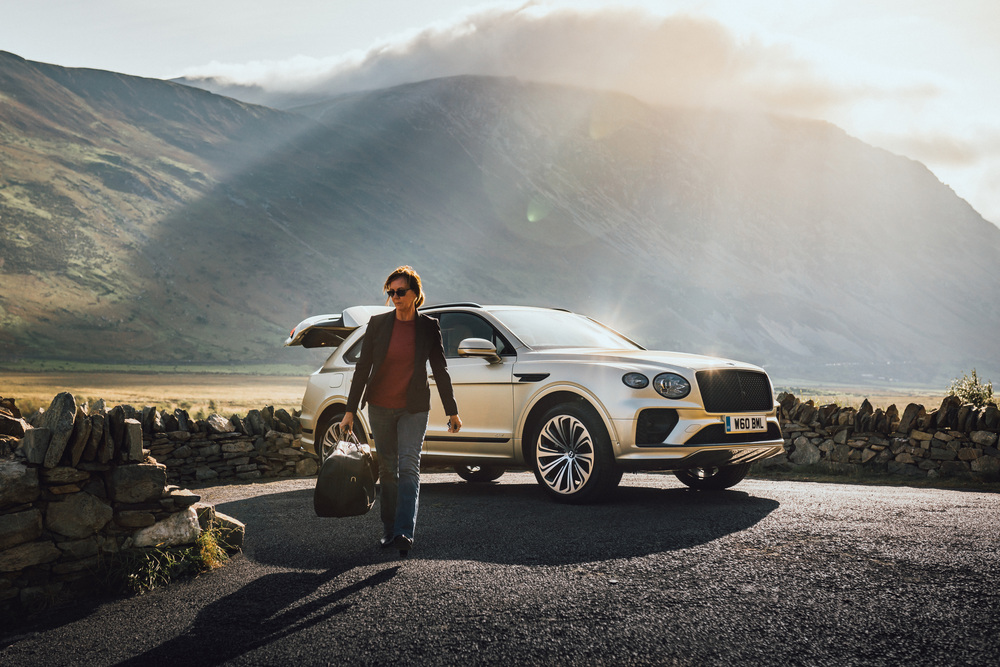  Bentley Bentayga Hybrid 