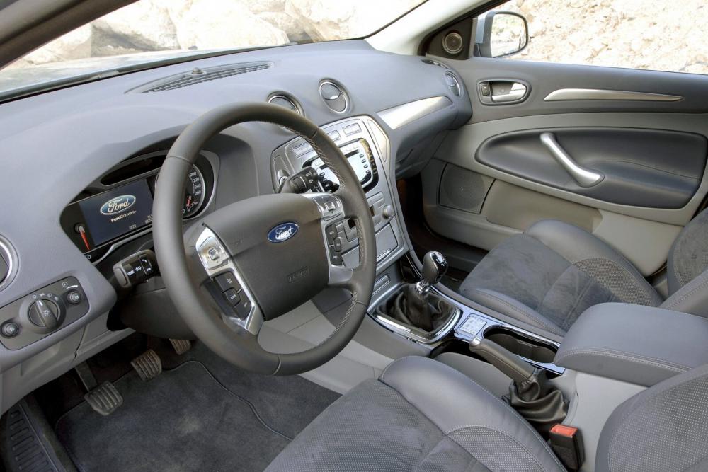 Ford Mondeo 4 поколение Седан интерьер