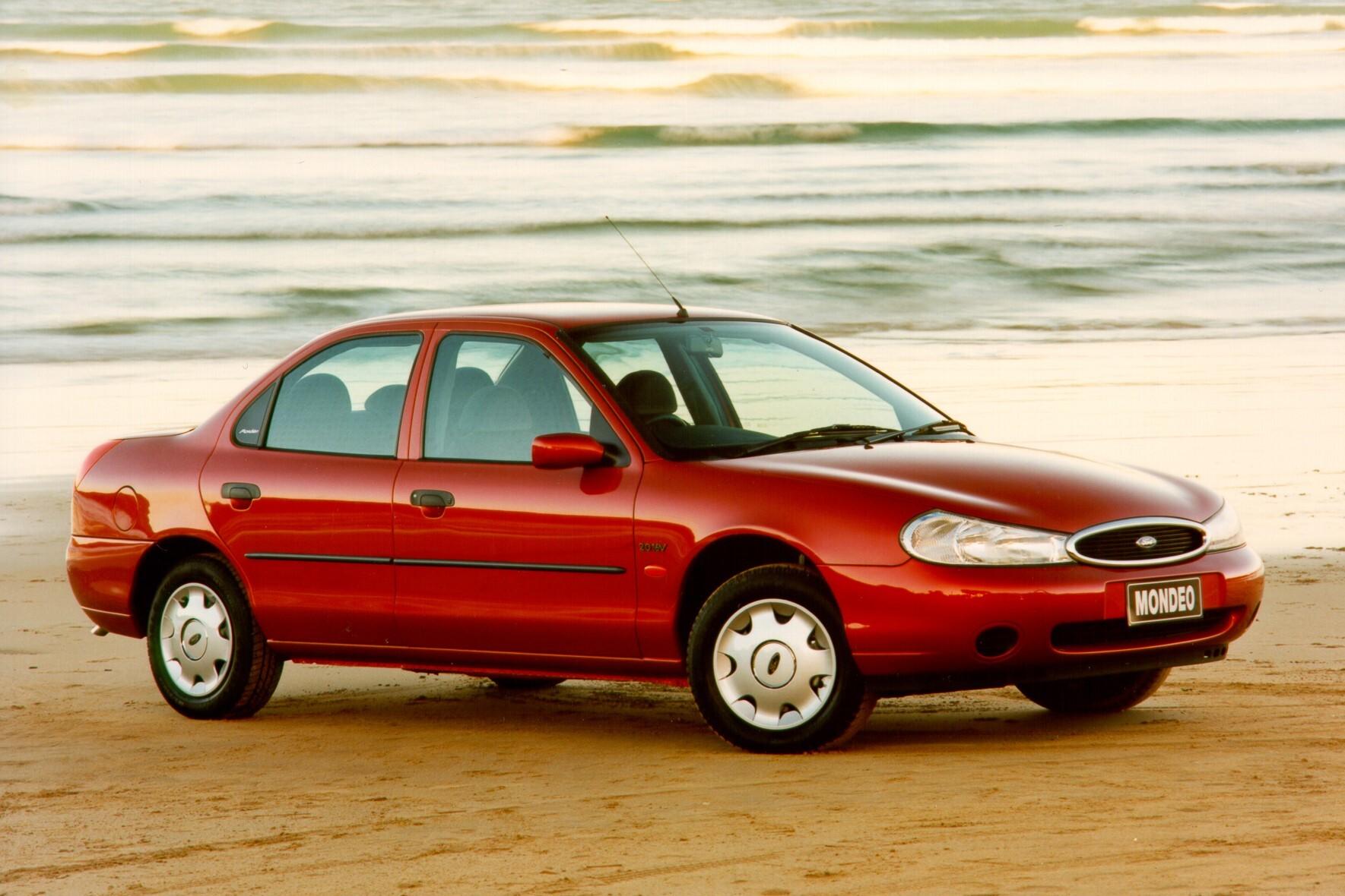 Форд мондео 2000 года. Ford Mondeo 1996 седан. Форд Мондео 2 поколения. Ford Mondeo 2 1996. Форд Мондео 2 седан.
