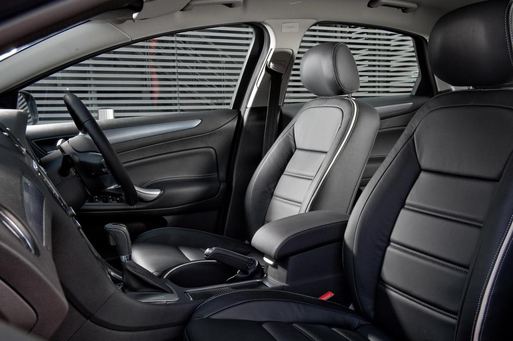 Ford Mondeo 4 поколение рестайлинг Седан интерьер