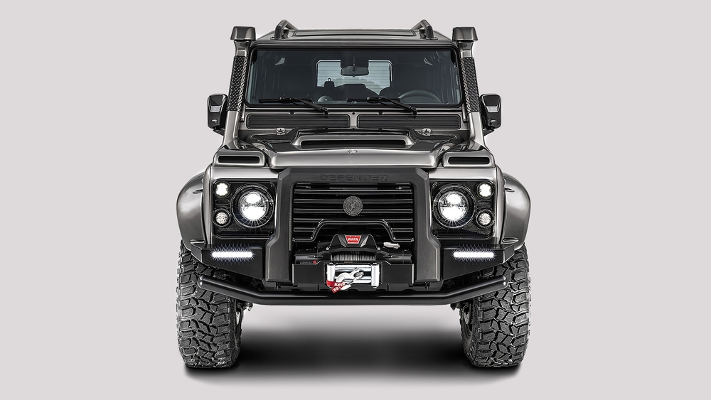 классический Land Rover Defender с тюнингом итальянского ателье Ares Design