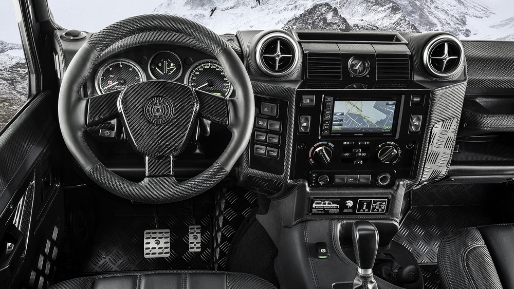 классический Land Rover Defender с тюнингом итальянского ателье Ares Design