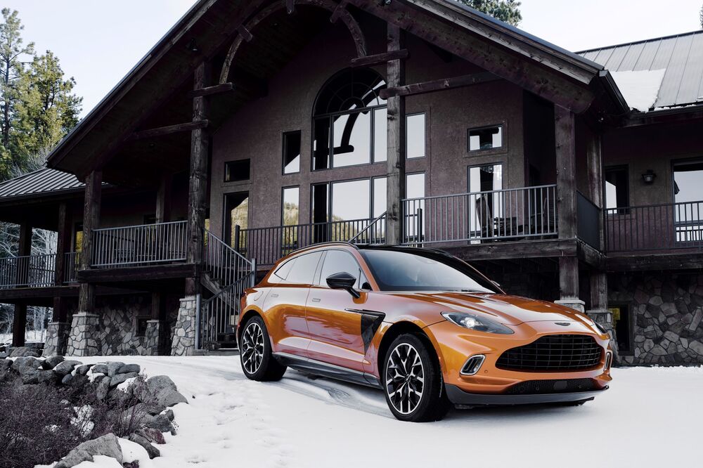 Кроссовер Aston Martin DBX 