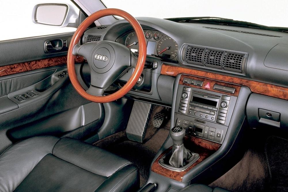 Audi A4 B5 [рестайлинг] (1997-2001) Седан интерьер 