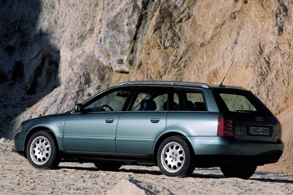 Audi A4 1 поколение B5 рестайлинг Avant 