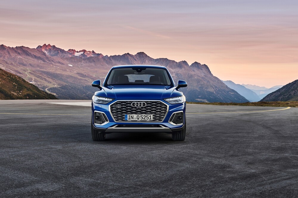 Audi Q5 Sportback 1 поколение (2020) Внедорожник 5 дв.