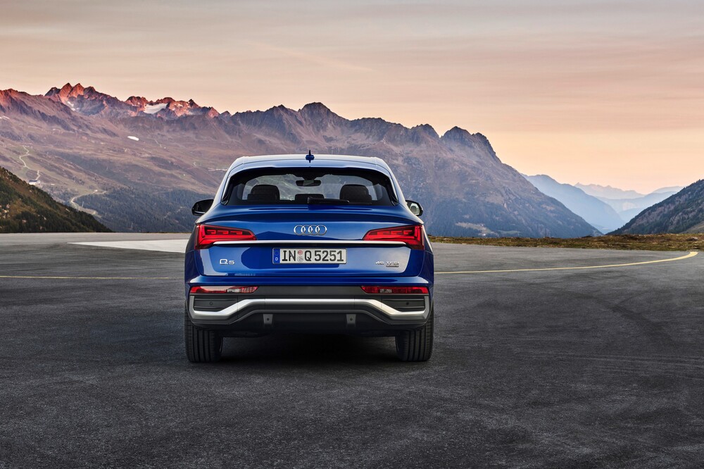 Audi Q5 Sportback 1 поколение (2020) Внедорожник 5 дв.