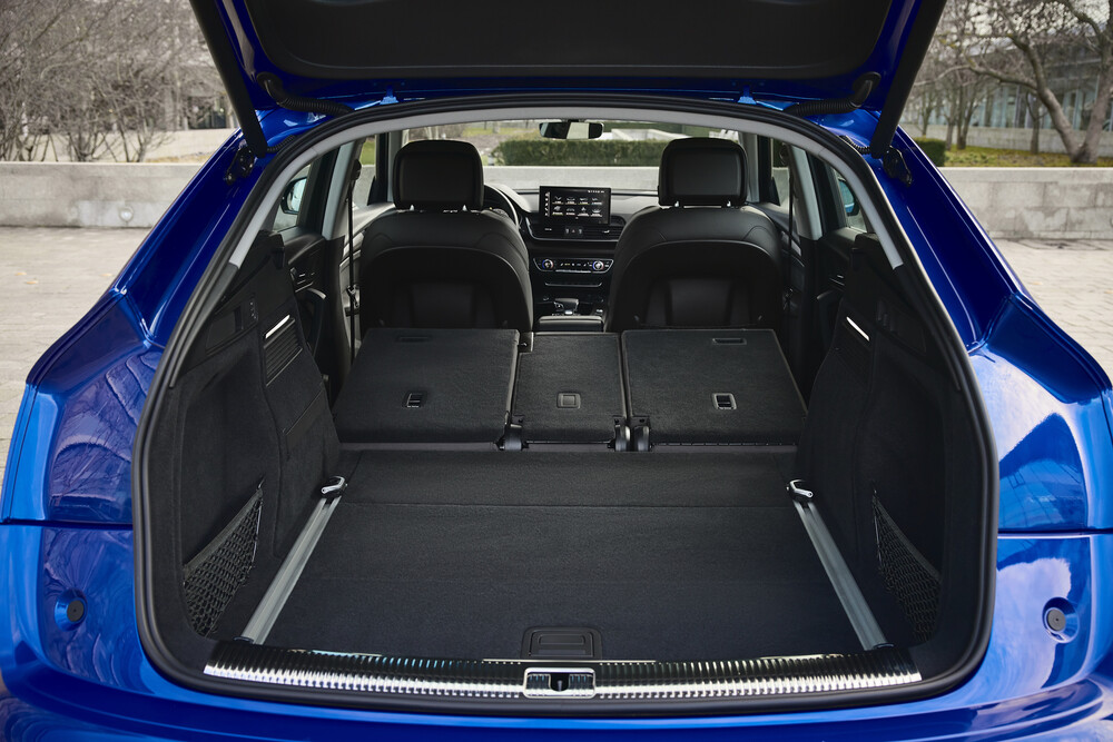 Audi Q5 Sportback 1 поколение (2020) Внедорожник 5 дв. багажник
