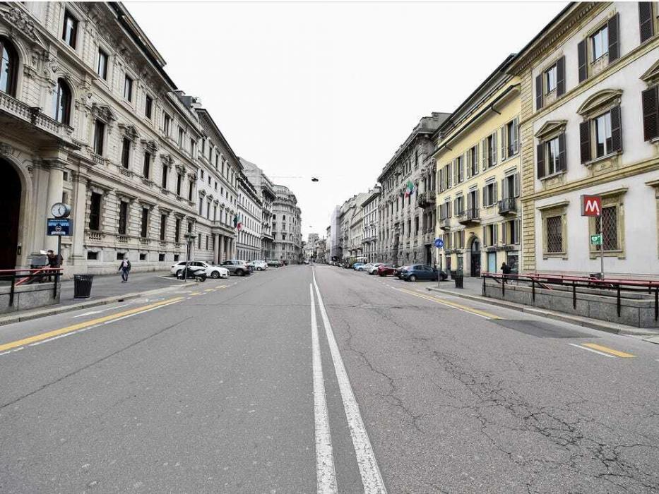 Улицы Милана: коронавирус