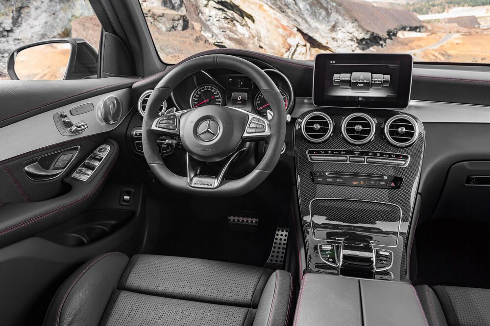 Mercedes-AMG GLC X253 (2016-2019) Внедорожник 5 дв. интерьер 