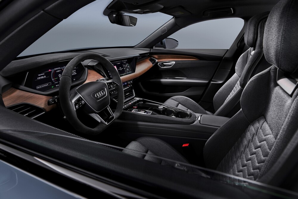 Audi e-tron GT 1 поколение (2020) Седан интерьер 