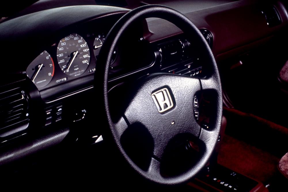 Honda Accord 4 поколение (1989-1994) Седан интерьер