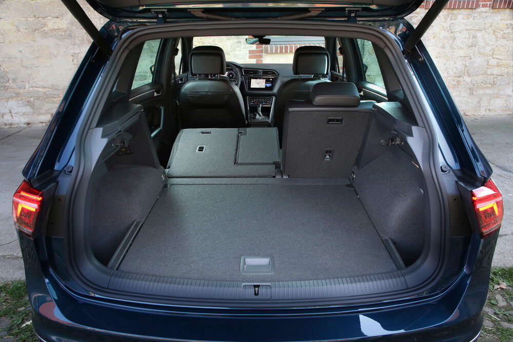 Volkswagen Tiguan 2 поколение [рестайлинг] (2020) багажник