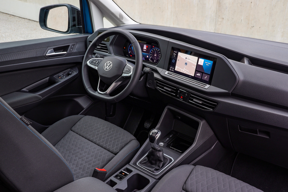 Volkswagen Caddy 5 поколение (2021) минивэн интерьер 
