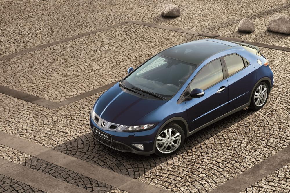 Honda Civic 8 поколение рестайлинг Хетчбэк 5-дв.