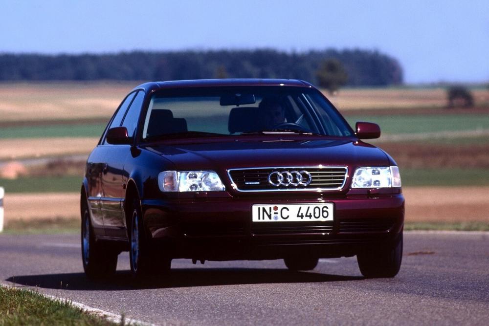 Audi A6 1 поколение A4/C4 (1994-1997) Седан
