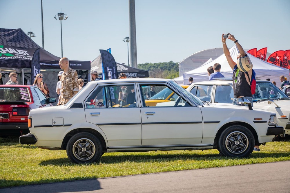 Выставка авто в печатниках. Смотреть фото Выставка авто в печатниках. Смотреть картинку Выставка авто в печатниках. Картинка про Выставка авто в печатниках. Фото Выставка авто в печатниках