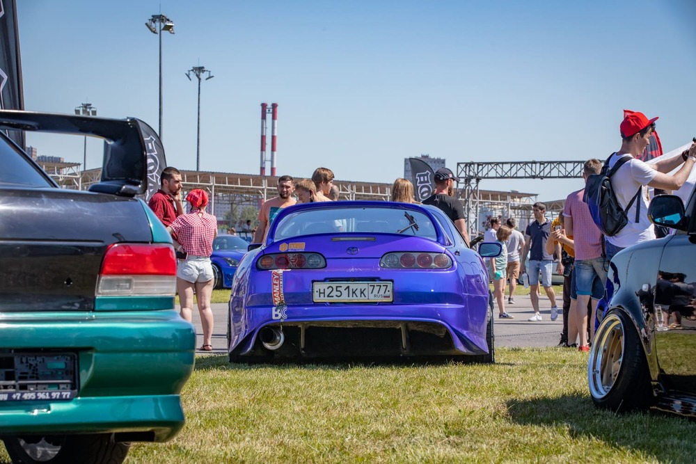 Выставка авто в печатниках. Смотреть фото Выставка авто в печатниках. Смотреть картинку Выставка авто в печатниках. Картинка про Выставка авто в печатниках. Фото Выставка авто в печатниках