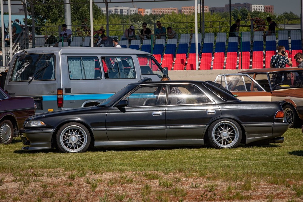Выставка авто в печатниках. Смотреть фото Выставка авто в печатниках. Смотреть картинку Выставка авто в печатниках. Картинка про Выставка авто в печатниках. Фото Выставка авто в печатниках