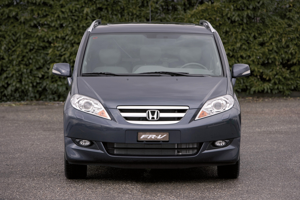 Honda FR-V 1 поколение (2004-2009) минивэн 