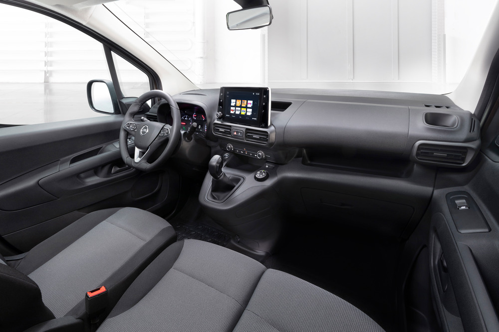 Opel Combo 4 поколение E (2018) фургон интерьер 