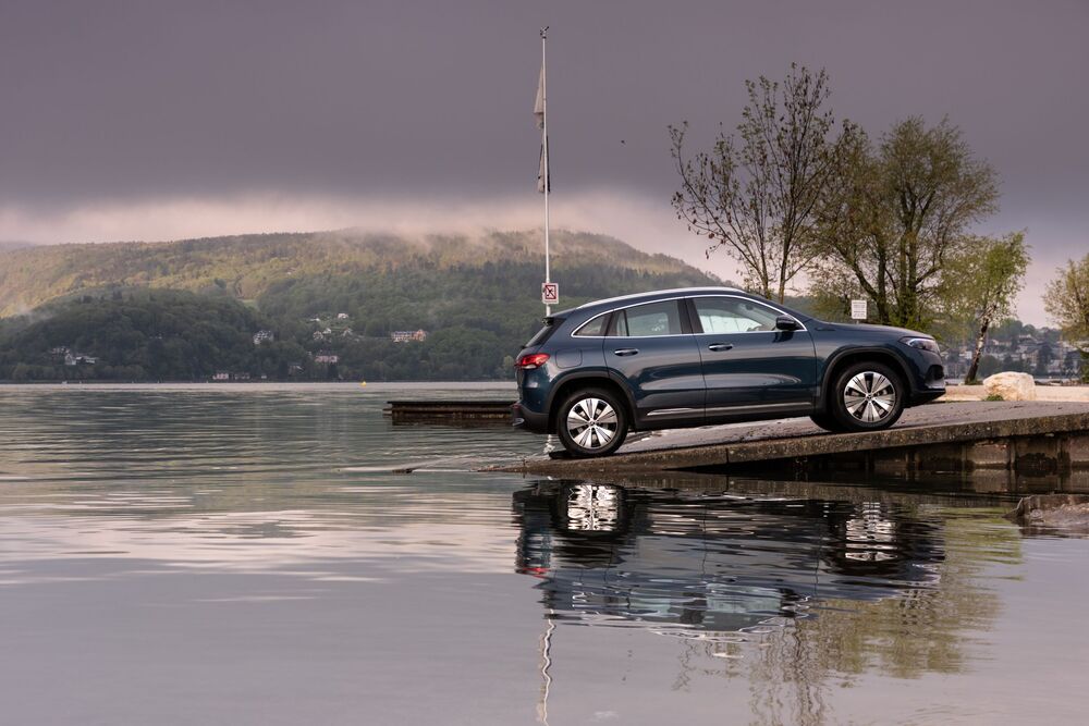 Mercedes-Benz EQA 1 поколение (2021) кроссовер 