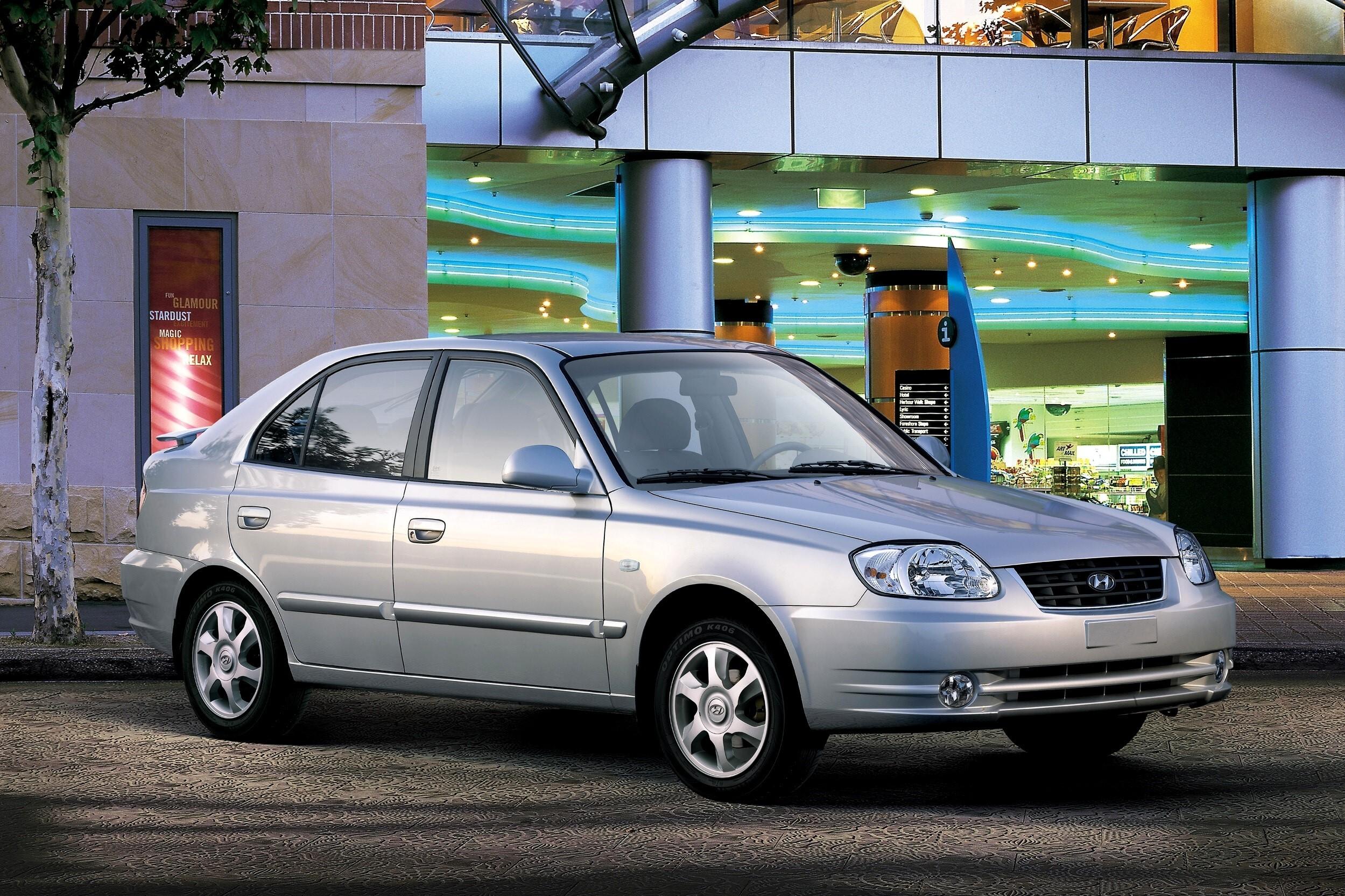 Ремонт hyundai accent. Hyundai Accent 2. Хендай акцент Рестайлинг 2002. Hyundai Accent II (LC). Hyundai Accent 5.