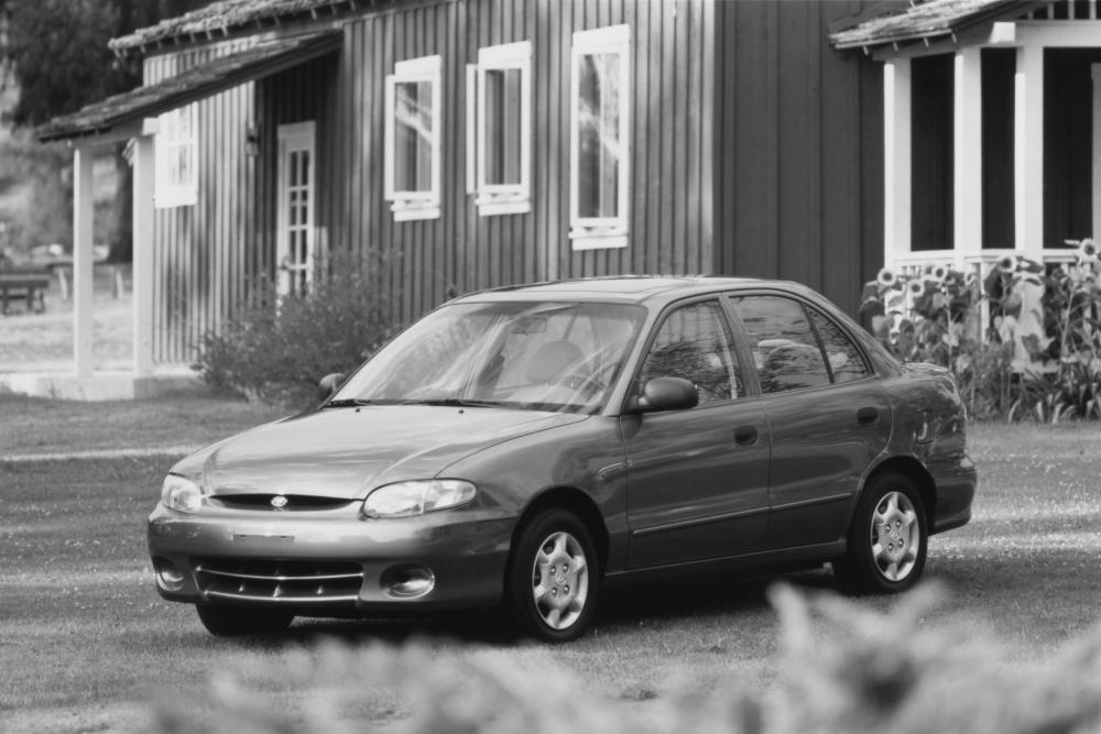 Hyundai Accent 1 поколение X3 [рестайлинг] (1997-1999) Седан