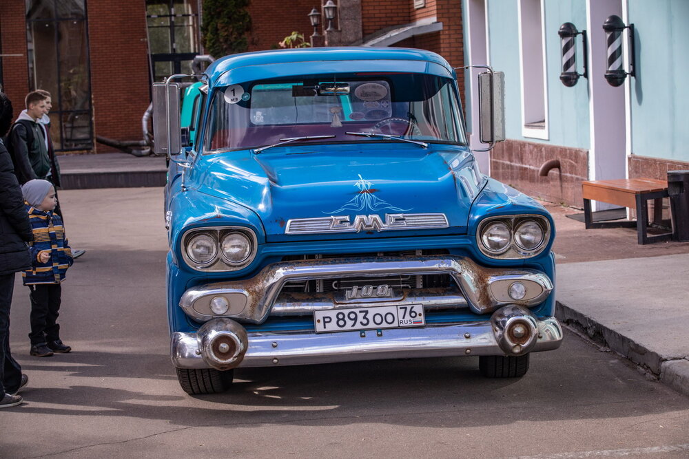 Выставка автомобилей wheels and chains. Смотреть фото Выставка автомобилей wheels and chains. Смотреть картинку Выставка автомобилей wheels and chains. Картинка про Выставка автомобилей wheels and chains. Фото Выставка автомобилей wheels and chains