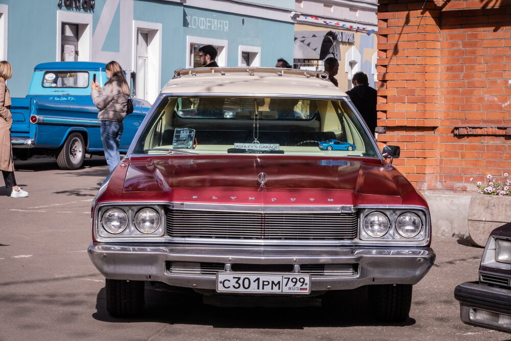 Выставка автомобилей wheels and chains. Смотреть фото Выставка автомобилей wheels and chains. Смотреть картинку Выставка автомобилей wheels and chains. Картинка про Выставка автомобилей wheels and chains. Фото Выставка автомобилей wheels and chains