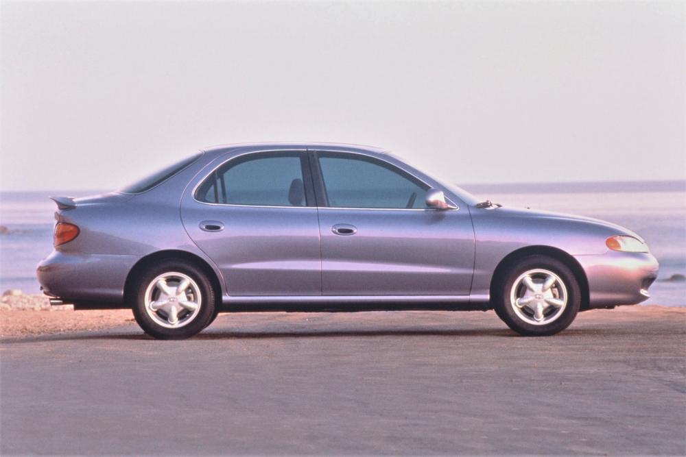 Hyundai Elantra 2 поколение J2 (1995-1998) Седан