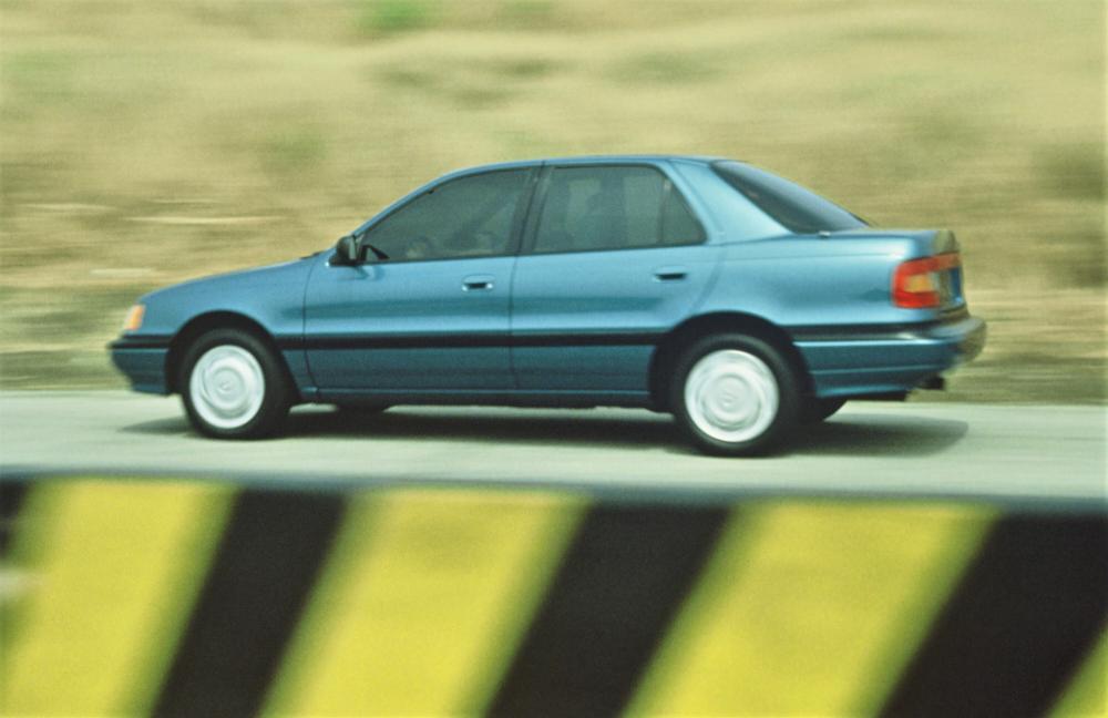 Hyundai Elantra 1 поколение J1 (1990-1993) Седан