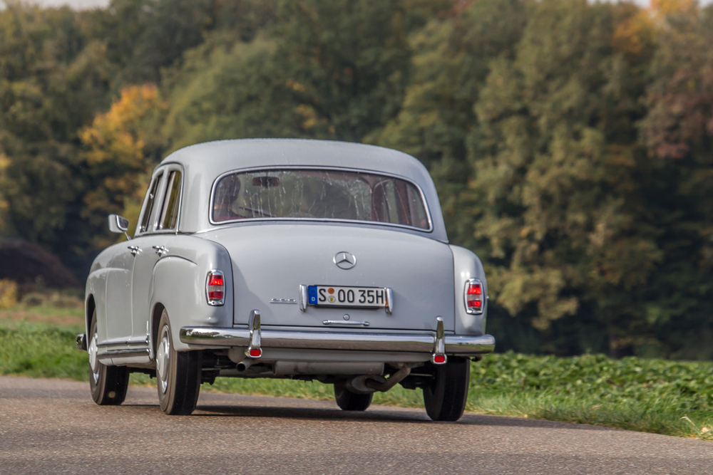 Mercedes-Benz W180