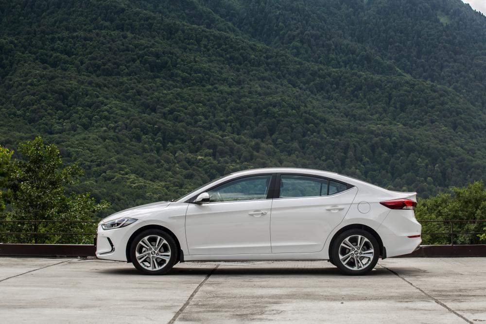 Hyundai Elantra 6 поколение AD (2015 - 2019) Седан