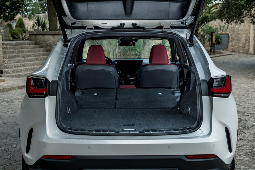Lexus NX 2 поколение (2021) кроссовер багажник