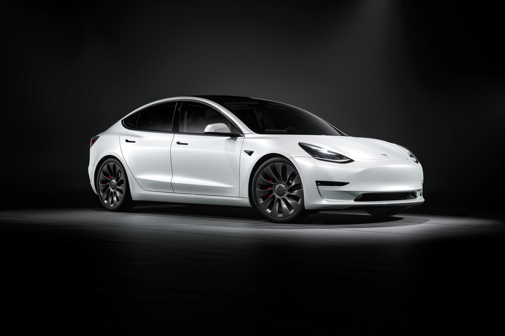 Tesla Model 3 1 поколение рестайлинг (2020) седан