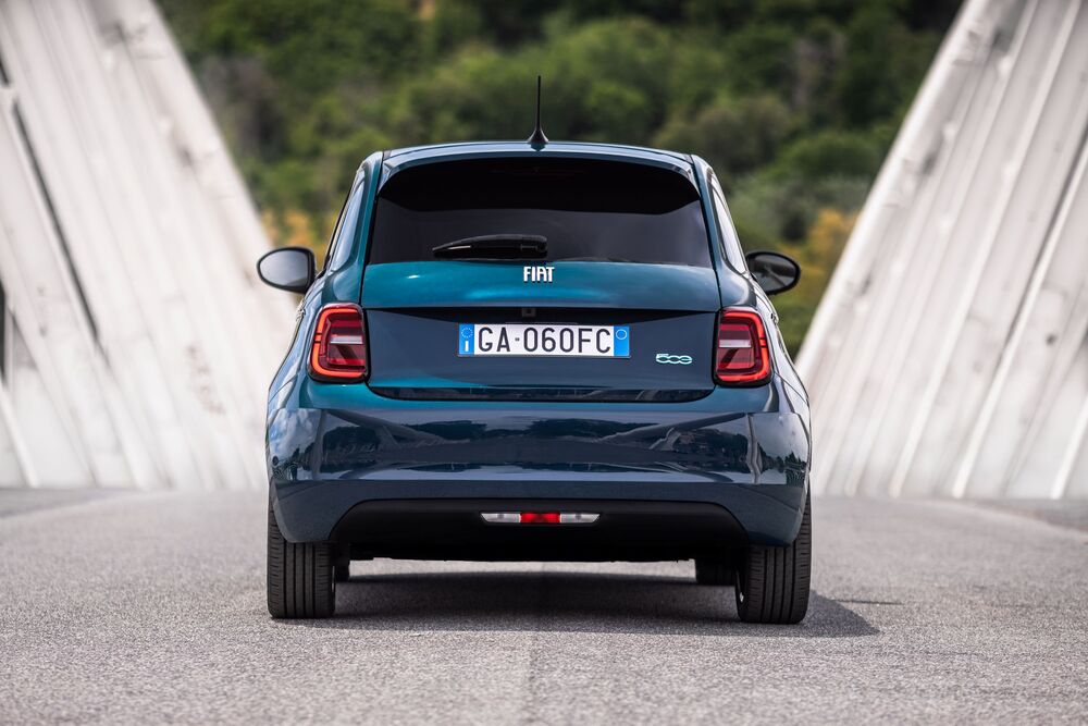 Fiat New 500 1 поколение (2020) хэтчбек