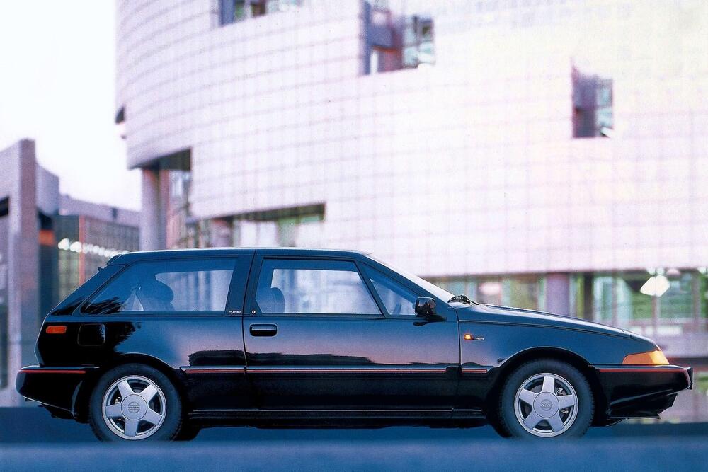 Volvo 480 1 поколение рестайлинг (1991-1995) купе