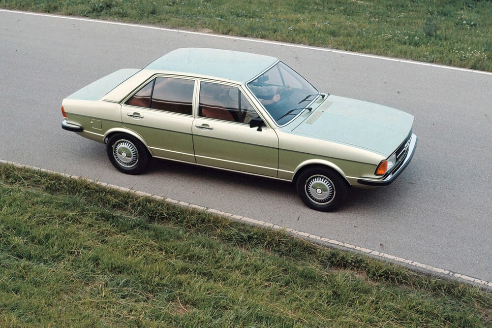 Audi 80 1 поколение B1 [рестайлинг] (1976-1978) седан