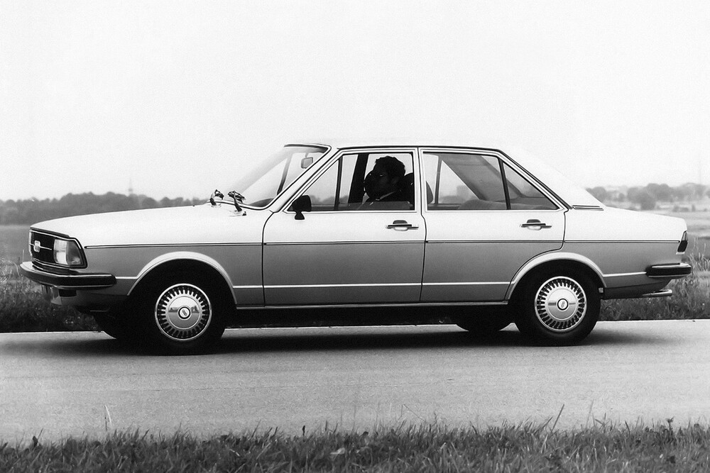 Audi 80 1 поколение B1 [рестайлинг] (1976-1978) седан