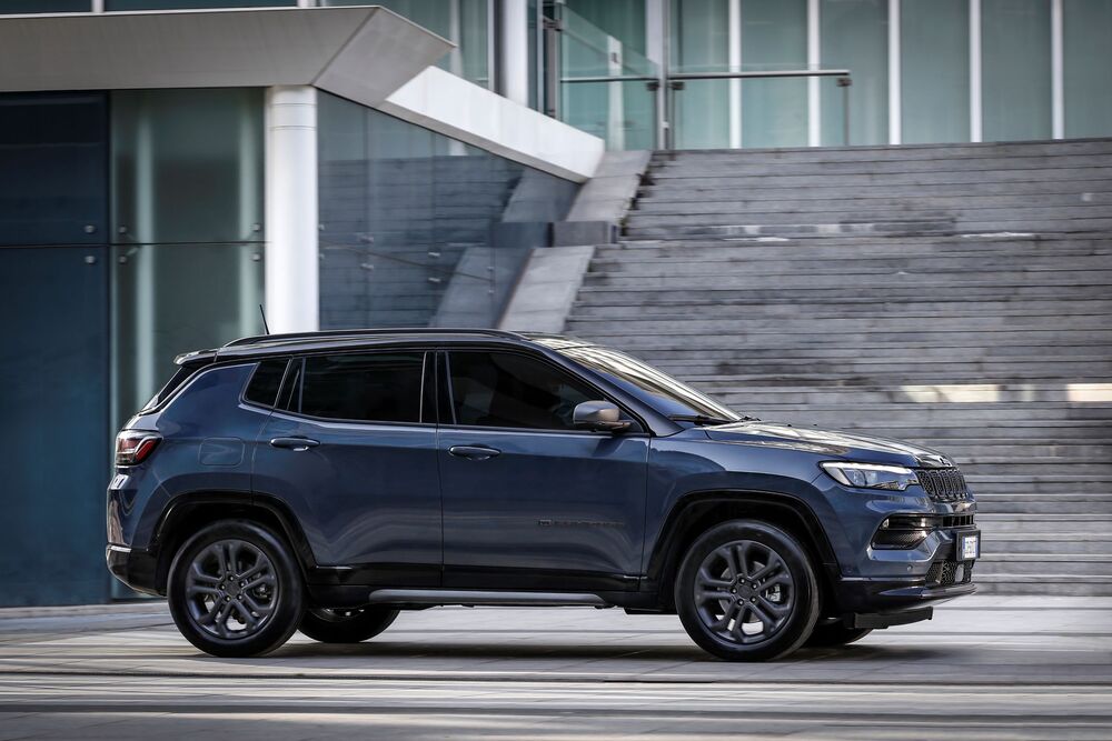 Jeep Compass 2 поколение рестайлинг (2021) кроссовер 5 дв