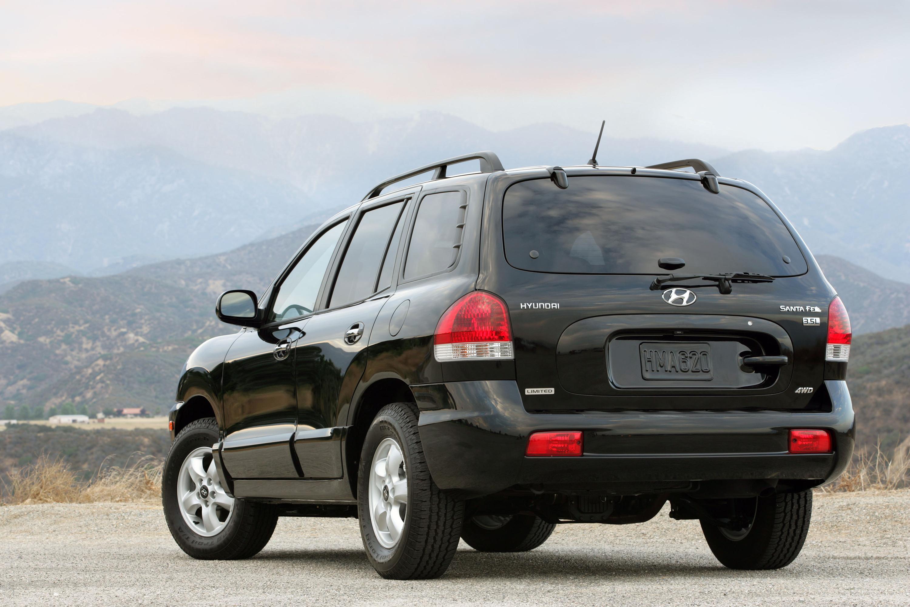 Hyundai santa fe второе поколение. Хендай Санта Фе 1 поколения. Hyundai Santa Fe Classic 2006. Hyundai Santa Fe 2004. Hyundai Santa Fe Classic 2005.