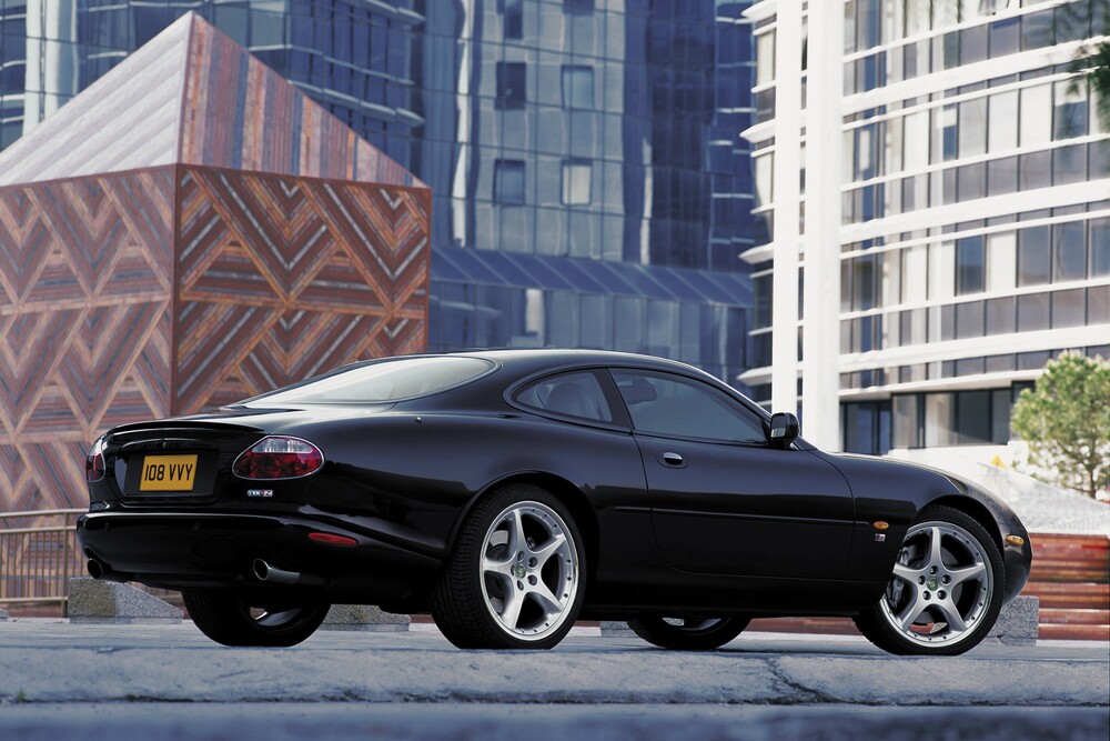 Jaguar XKR 1 поколение [рестайлинг] (2000-2004) купе 