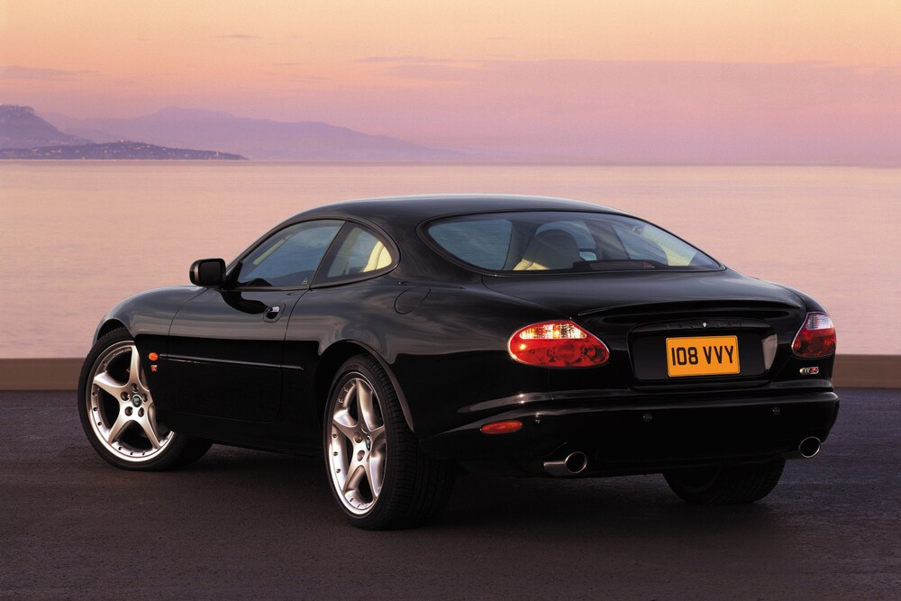 Jaguar XKR 1 поколение [рестайлинг] (2000-2004) купе 