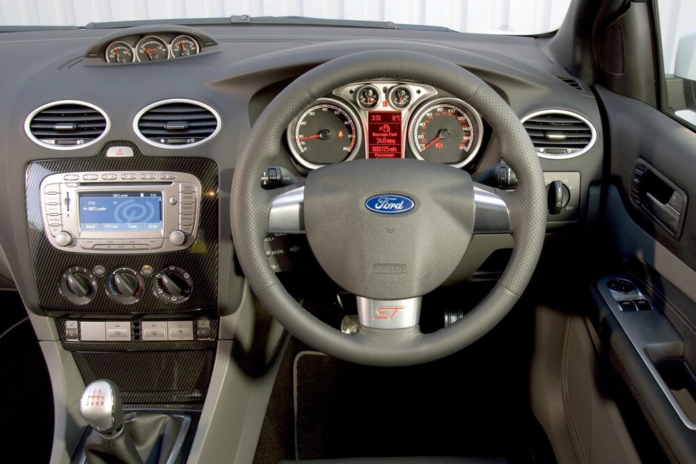 Ford Focus ST 2 поколение рестайлинг (2008-2010) хэтчбек 3 дв. 