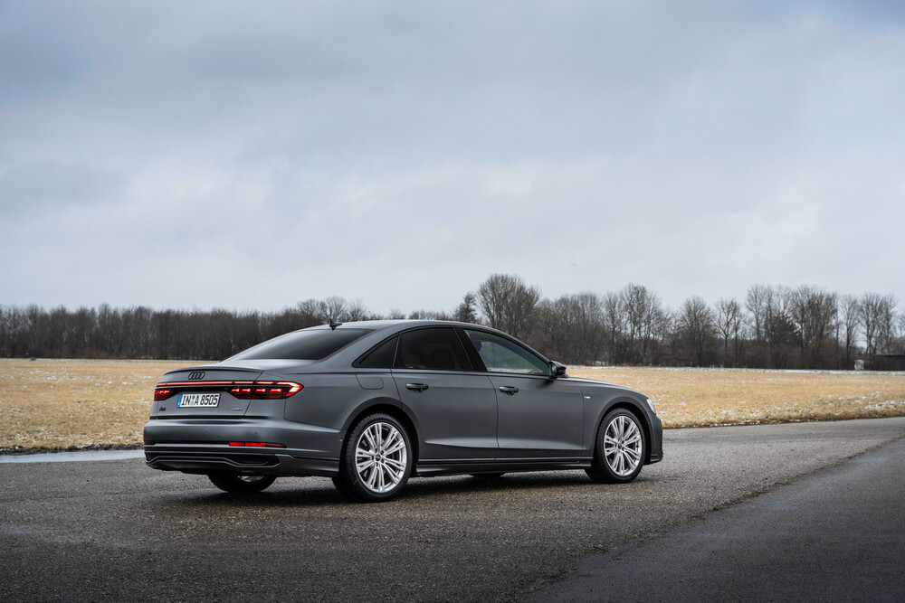 Audi A8 4 поколение D5 [рестайлинг] (2021) седан интерьер 
