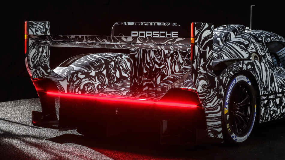 Спортпрототип Porsche категории LMDh для гонок на выносливость